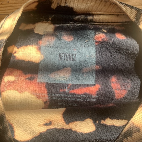 Custom bleach, tie-dye Beyoncé T-shirt - Picture 5 of 5